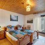 Haus Hoelltalblick *