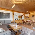 Haus Hoelltalblick