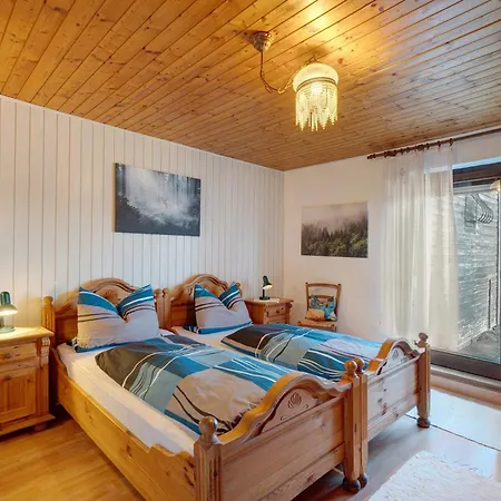Haus Hoelltalblick * Schoenwald im Schwarzwald